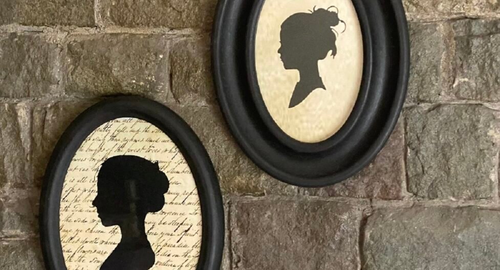 Silhouette Vintage Lady Pair