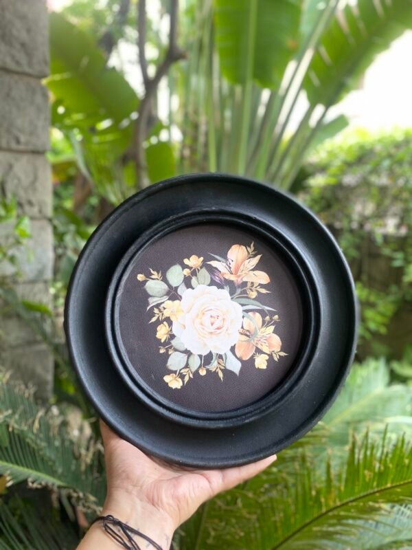 Black Garden Frame